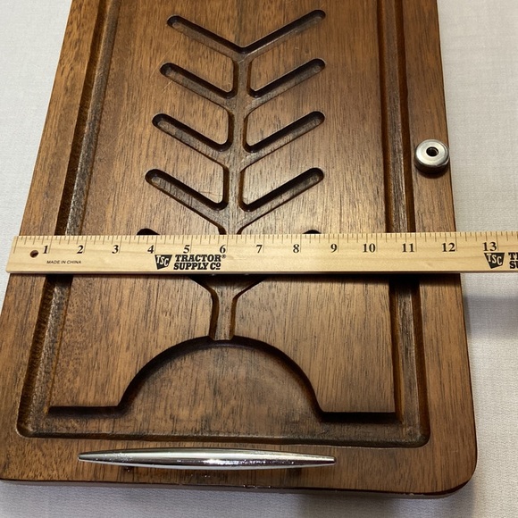 Wooden Walnut Carving Board With Drip Channels - EUC - Picture 5 of 7